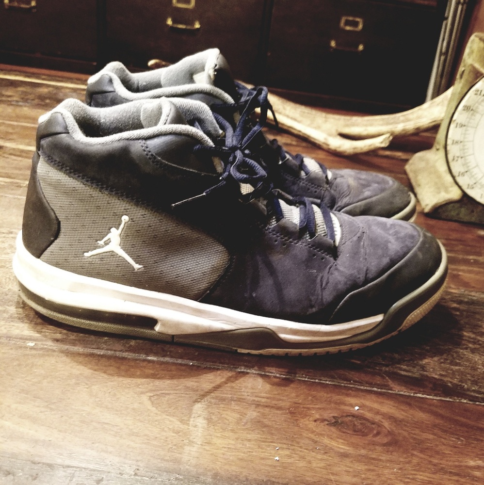 Jordan high top athletic basketball shoes mens 12